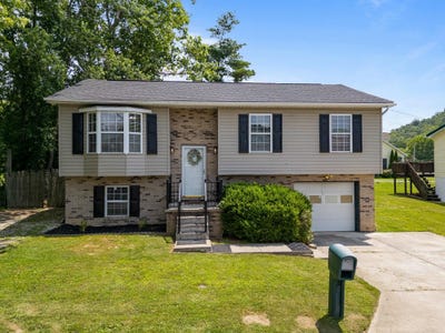 /international/us/3-whispering-pines-ct-huntington-wv-110100518073/