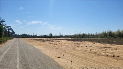 /international/us/9123-c-cedar-creek-road-fayetteville-nc-110105644012/