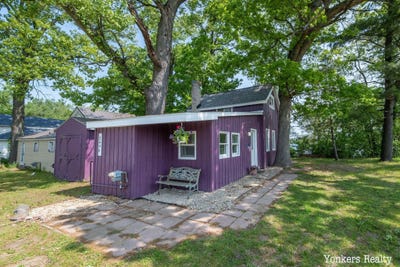 /international/us/2696-cottage-drive-orleans-mi-110100370962/