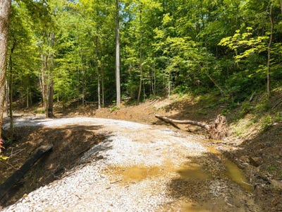 /international/us/131-high-ridge-road-campton-ky-110106059437/