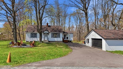 /international/us/364-e-shore-drive-lake-ariel-pa-110107433221/