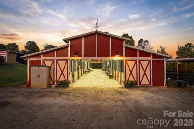 /international/us/4816-16th-street-drive-ne-hickory-nc-110120719379/