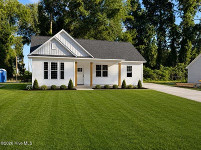 /international/us/105-w-westbrook-street-wallace-nc-110108617892/