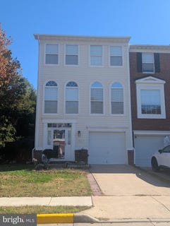 /international/us/15649-avocet-loop-woodbridge-va-110120889252/