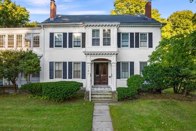 /international/us/161-broadway-norwich-ct-110107755226/
