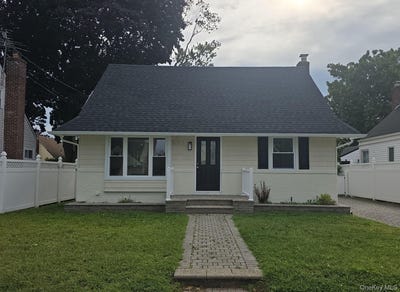 /international/us/200-raff-avenue-elmont-ny-110120028491/