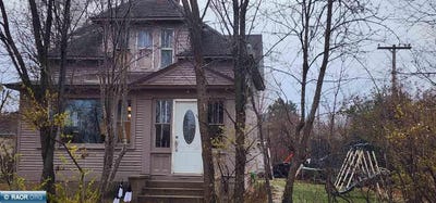 /international/us/1201-e-14th-st-hibbing-mn-110104849401/