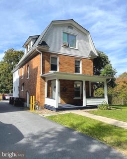 /international/us/125-w-park-avenue-state-college-pa-110098176532/