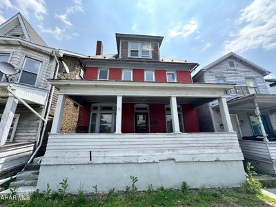 /international/us/2013-7th-avenue-altoona-pa-110100192938/