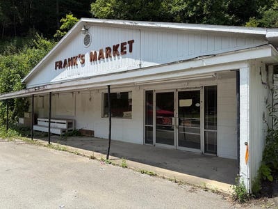 /international/us/6427-dorton-jenkins-highway-jenkins-ky-110101988674/