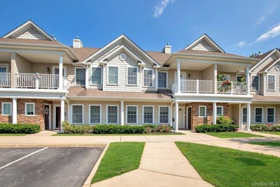 /international/us/34-della-drive-west-babylon-ny-110108891384/