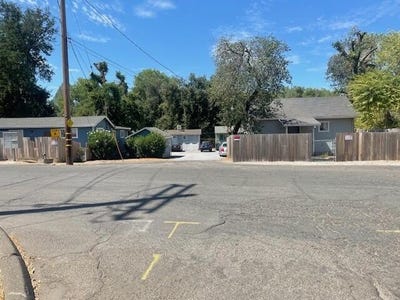 /international/us/2590-henderson-road-redding-ca-110101868673/