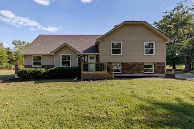 /international/us/14806-e-200th-street-peculiar-mo-110110274233/