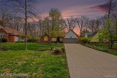 /international/us/936-wildbrook-lane-lake-orion-vlg-mi-110107868335/