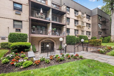 /international/us/2241-palmer-avenue-new-rochelle-ny-110119297662/