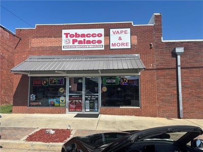 /international/us/108-central-avenue-ne-blackshear-ga-110103058020/
