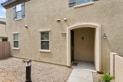 /international/us/8131-w-lynwood-street-phoenix-az-110107317825/