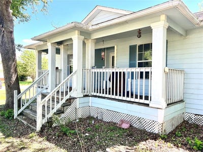 /international/us/2105-w-gillis-ave-cameron-tx-110099984840/?lang=en