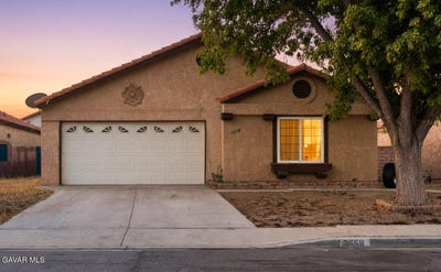 /international/us/3558-avocado-lane-palmdale-ca-110108531506/