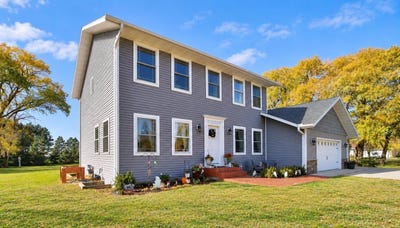 /international/us/1527-2nd-street-ne-staples-mn-110120770713/