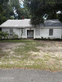 /international/us/5295-cliff-street-graceville-fl-110109297388/