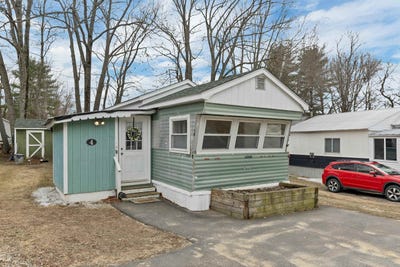 /international/us/9-sargent-place-gilford-nh-110107167330/