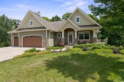 /international/us/2008-little-creek-circle-rockford-mn-110100835613/
