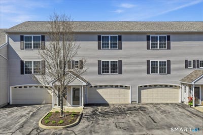 /international/us/156-briar-lane-norwich-ct-110107395521/