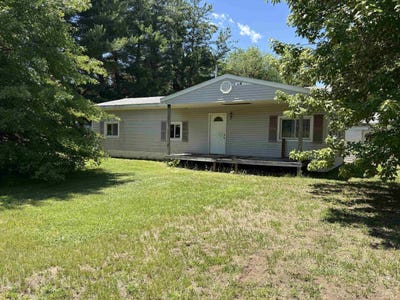 /international/us/4727-brown-road-vassar-mi-110108844303/