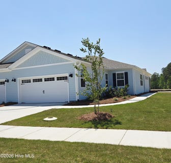 /international/us/2235-sweetspire-street-leland-nc-110107479724/