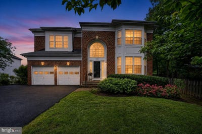 /international/us/3504-chambray-way-falls-church-va-110108361381/