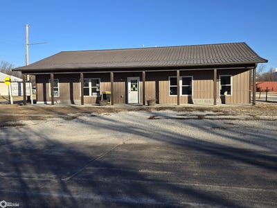/international/us/121-summer-street-humeston-ia-110100126501/