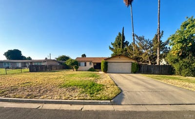 /international/us/2201-philip-avenue-corcoran-ca-110119989675/