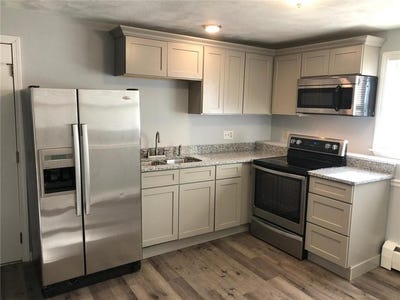 /international/us/422-smithfield-avenue-pawtucket-ri-110101218382/