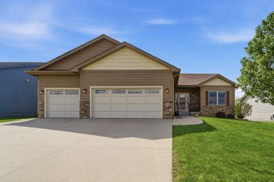 /international/us/1402-s-7th-street-adel-ia-110107809226/