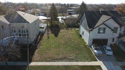 /international/us/8817-congress-park-avenue-brookfield-il-110099190357/