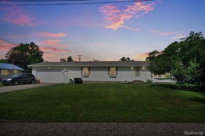 /international/us/5607-genesee-avenue-otter-lake-vlg-mi-110108901878/
