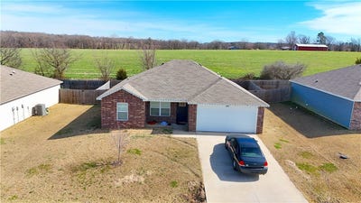 /international/us/212-cherry-street-lincoln-ar-110105782679/