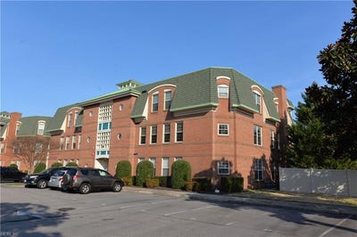 /international/us/308-riveranne-court-virginia-beach-va-110106210861/
