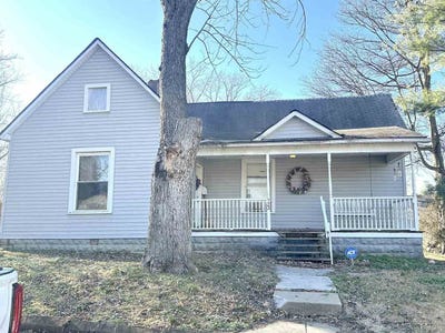 /international/us/723-n-9th-street-murphysboro-il-110107156667/
