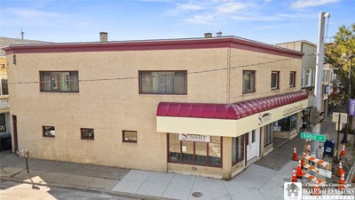 /international/us/33-35-e-main-street-fredonia-ny-110102378825/
