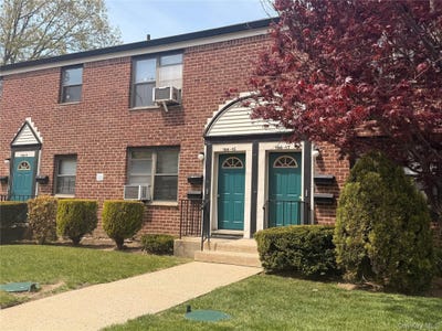 /international/us/196-15-69th-avenue-fresh-meadows-ny-110107512557/