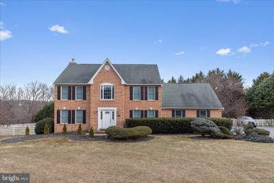 /international/us/2111-warren-way-drive-westminster-md-110106618431/