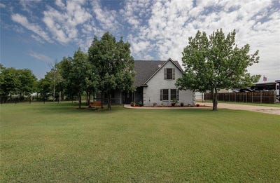 /international/us/9114-county-road-4116-kaufman-tx-110100395875/