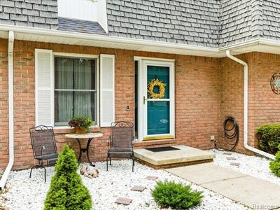 /international/us/3969-butternut-court-port-huron-al-110108343834/