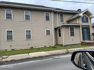 /international/us/211-water-street-mill-hall-pa-110109189151/
