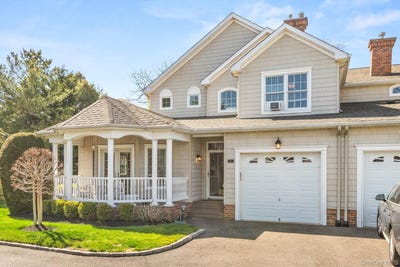 /international/us/1-daniels-way-bay-shore-ny-110108034986/