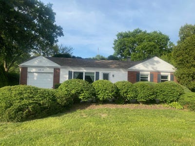 /international/us/1819-happ-road-northbrook-il-110108770992/