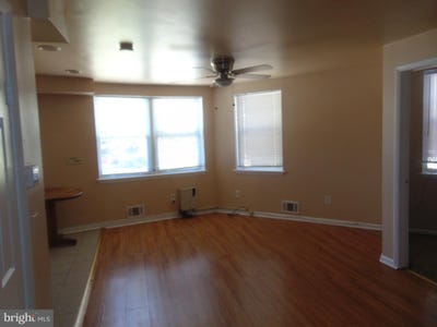 /international/us/2985-yorkship-square-camden-nj-110096833294/