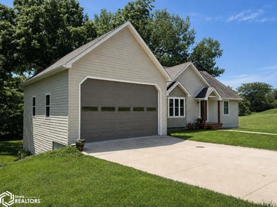 /international/us/17587-lakeshore-drive-moravia-ia-110109189040/